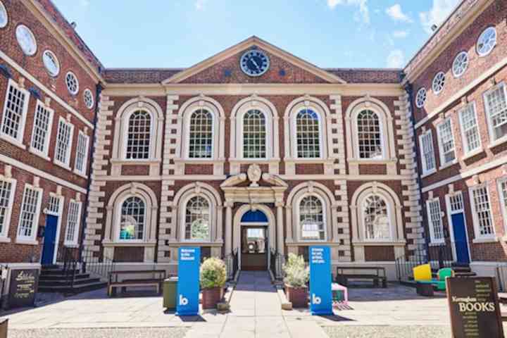 External picture of the Bluecoat